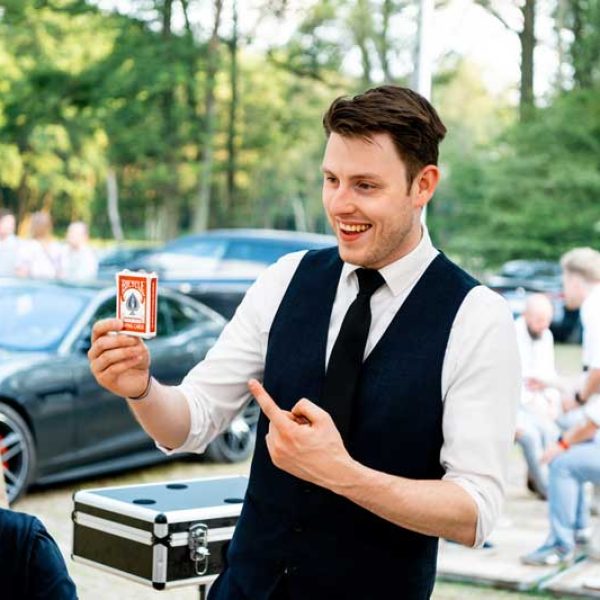 Brandon smeets takes center Stage with his amazing Magic