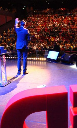 brandon smeets stage preformance Stage Magic