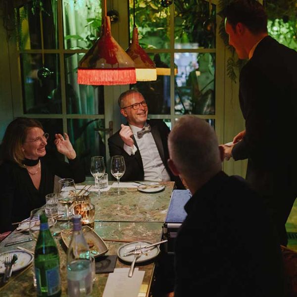 Table Magic by brandon smeets to make every event a special event